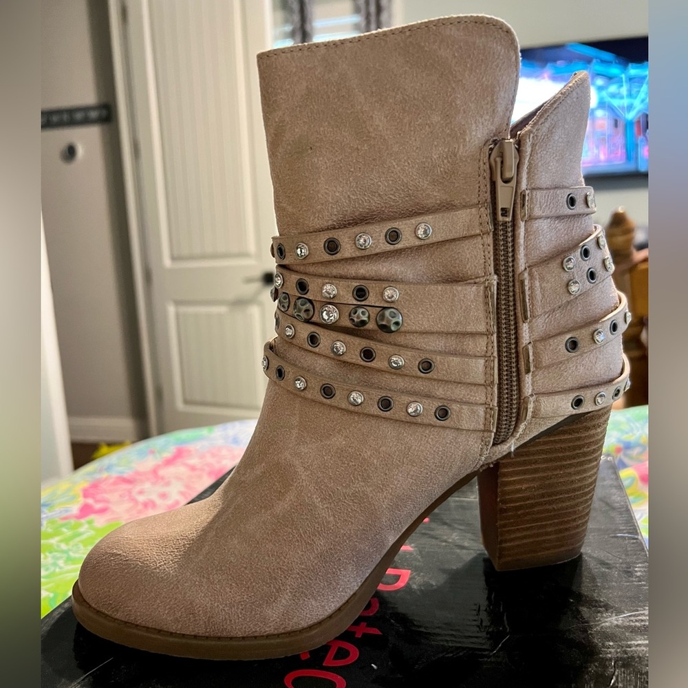 NOT RATED BLING BOOTIES